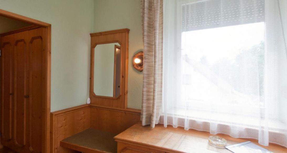 Kreuz! Einfach. Guenstig. Schlafen. Bed & Breakfast Ulm Exterior photo